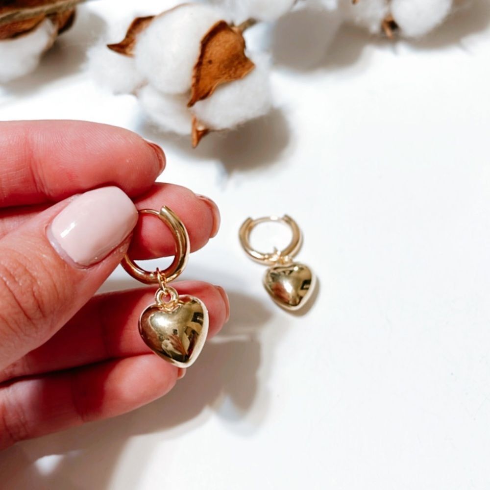 Gold heart dangle hoop earrings N262 - Picture 2 of 5